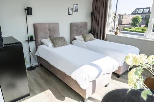 Xl Suite With Rain Shower, Aircon At City Center