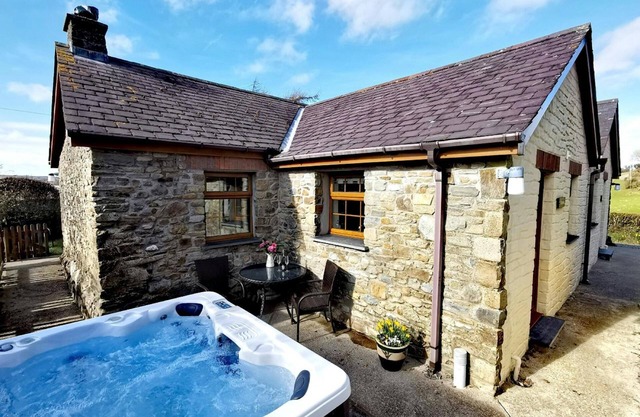 Y Dderwen, Aberaeron