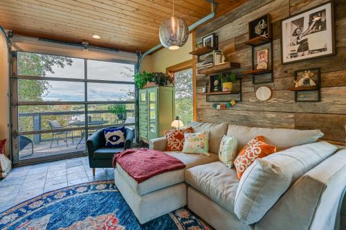 Yadkin River Treehouse about Miles of Trails On-Site