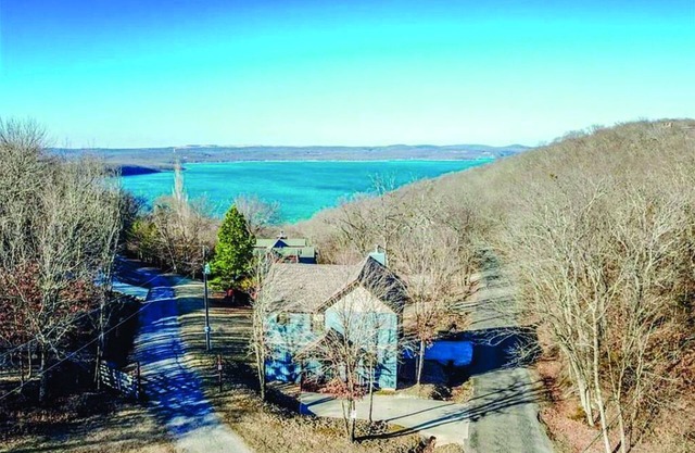 Year-around Lake Views, 1 mile to Ramp .