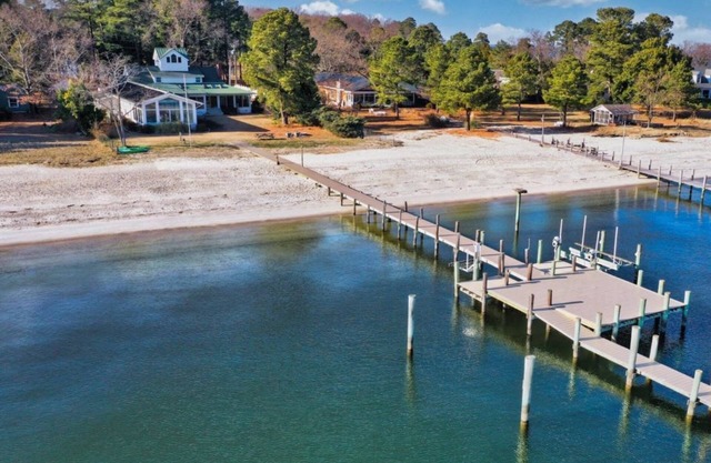 Year-Round River Escape with Beach & Indoor Heated Pool, Hot Tub and more!