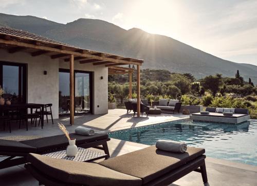 Yliessa - Luxury pool villa surrounded by nature