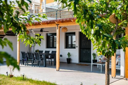 YOLO Resort- Giardino