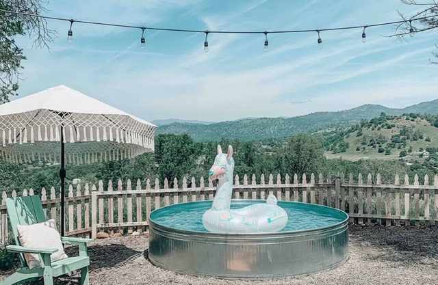 Yosemite Rustic Ranch | Pet Friendly + Mtn Views!