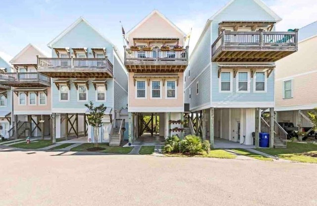 Your family will be close to everything when you stay at this centrally-located beach oasis