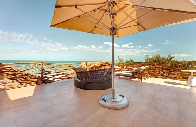 Your Home Away From Home! Onsite Pool, Close to Paseo Kuka Beach Path