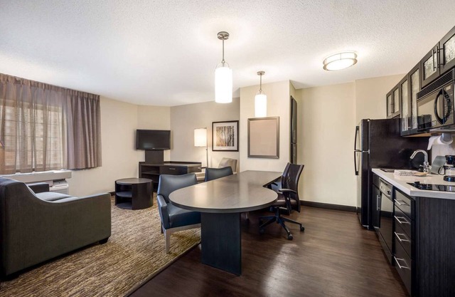 Your Home Away From Home! Short Drive to McKinney Falls State Park, Pet-Friendly