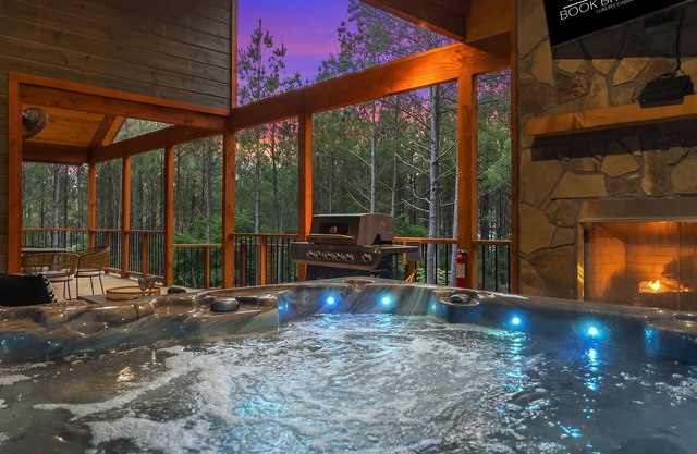 Your New Favorite Place + Private Outdoor Oasis + Disc Golf + Firewood Provided