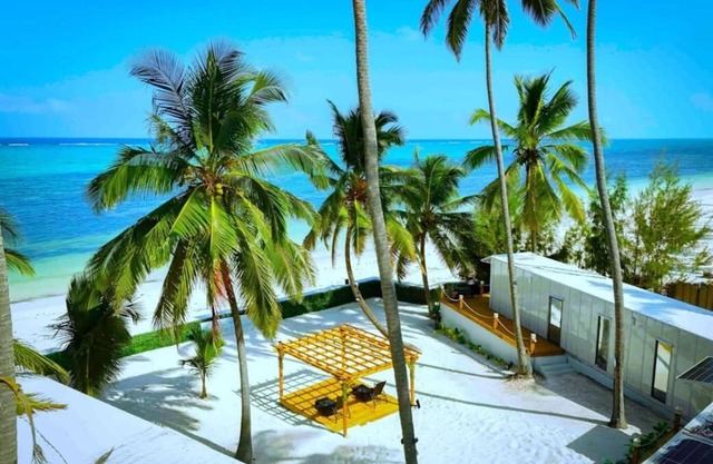 Zanzibar Beach House- South