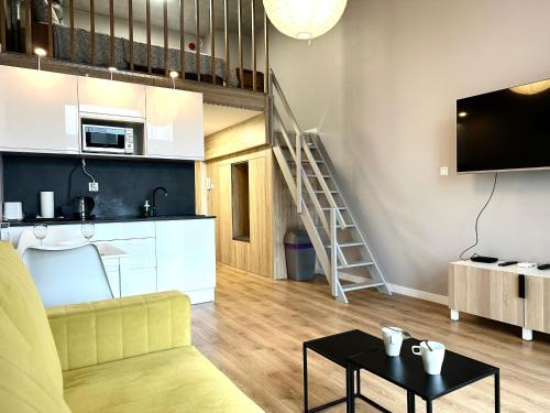 Zarembowicza Apt 37 - Self Check-In 20h - Parking &Lift