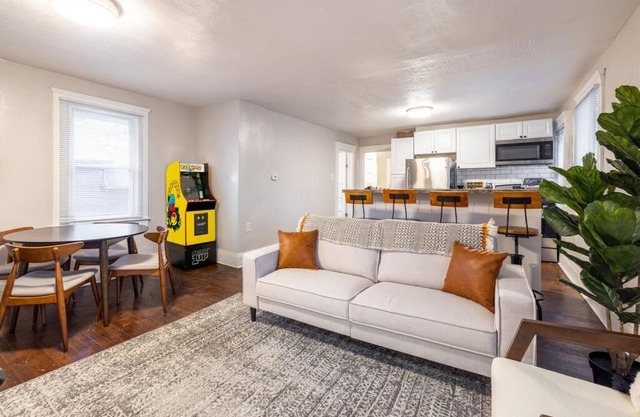 Zen Retreat! Premium WIFI + Arcade + Free Parking