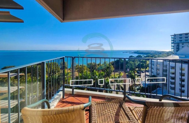 ZEN88 ESPLANADE: 1-BR Top Floor Ocean View Suite