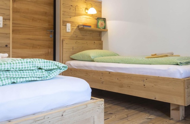 Zweibettzimmer - Camping & Pension Au an der Donau