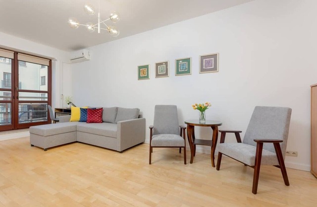 Zwycięzców 28 | Apartment | A/C | Parking