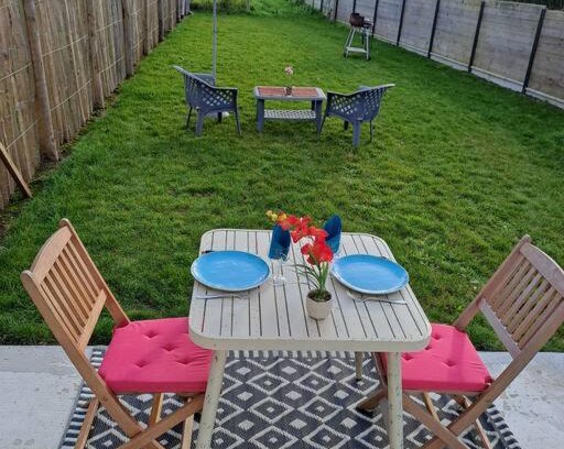 Brehal House | Ôcalme, Idéal à 2, jardin, plage