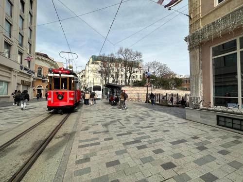 Asmali Mescit Apartment | ŞAHİN PERA SUİT 1 stylish 2Br 3Ac apartment near Istiklal street