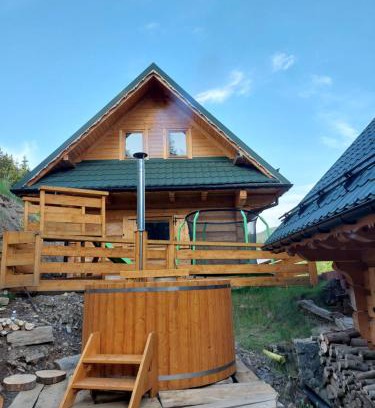 Zdiar Ski Chalet | Štýlový Zrub Martina A s kúpacou Kaďou a detským ihriskom!