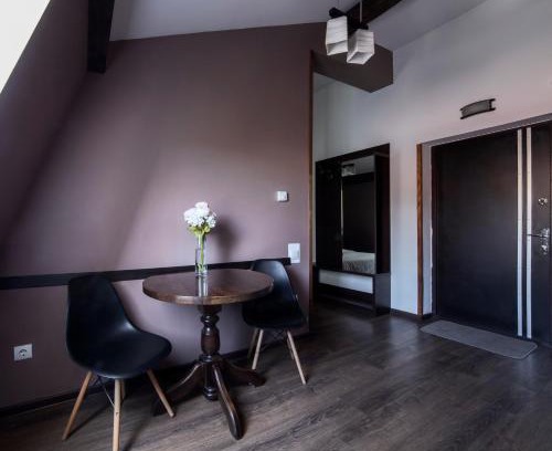 Lviv City Center Apartment | Апартаменти на площі Митній в центрі Львова
