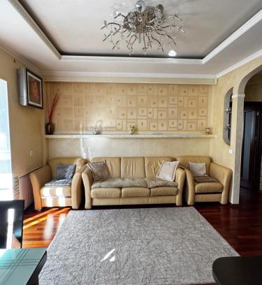Kamenets-Podol'skiy Apartment | Апартаменти на Шевченка