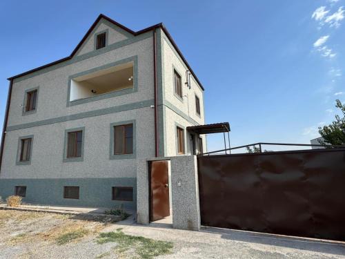 Yerevan Apartment | Дом с садом