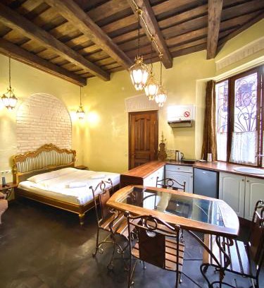 Lviv City Center Apartment | Квартира подобово на Площі Ринок 39 сам центр Львова