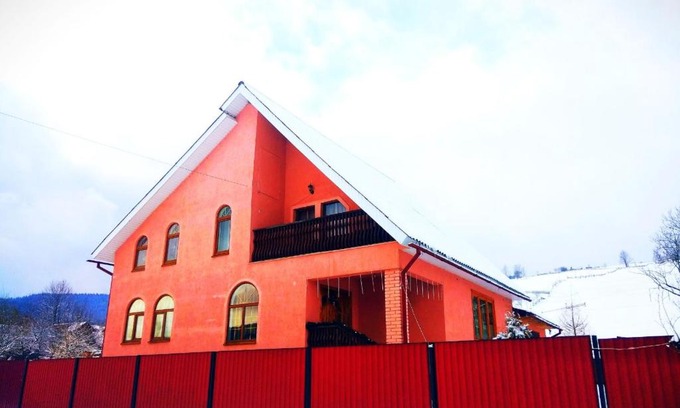 Yasinya House | Мирослава