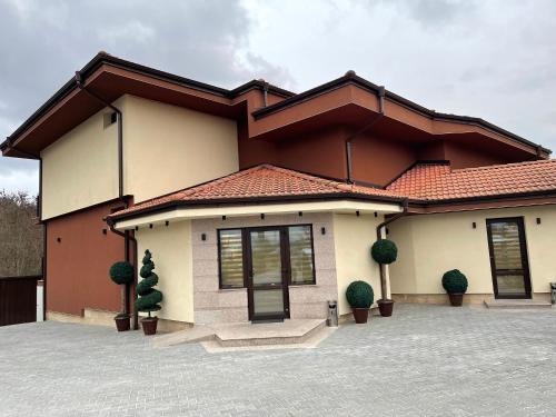 Godech Hotel | Хотел Балач
