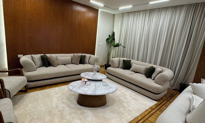 Oula Apartment | إستمتع بالاقامه في هذا المكان الهادئ والأنيق مع واي فاي ومكيف هواء ومساحات واسعة