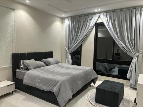 Hera Street Apartment | شقة استوديو جديدة ونظيفة غرفة وصالة هادئة ومريحة بحي المروة 8دقايق من المطار