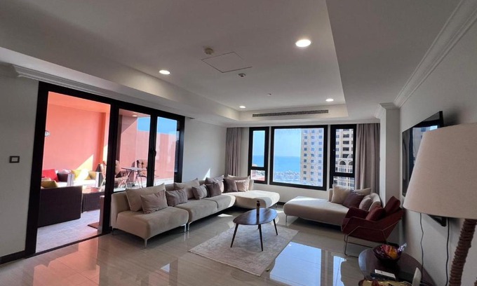 Doha Apartment | شقة واسعة وإطلالة رائعة على البحر في اللؤلؤة