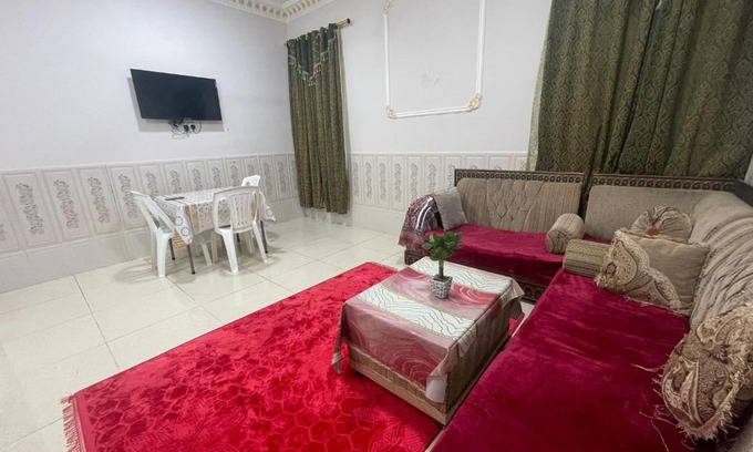 Al Khuwair Apartment | شقه كامله