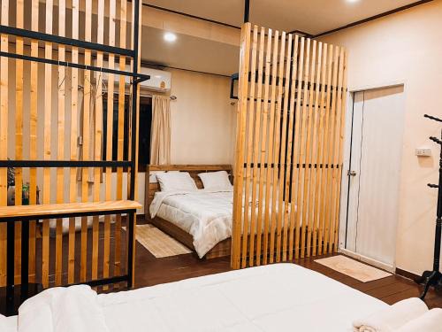 Ban Na San House | บ้านชมธาร บ้านสวนสราญชล