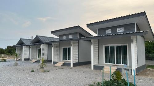 Nakhon Sawan House | บ้านพักทวีสุข พิซซ่านครสวรรค์รีสอร์ท