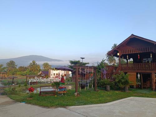 Chom Thong House | ม่วนใจ๋ปันสุข โฮมสเตย์แอนคาเฟ่ Muanjai punsuk homestay and cafe