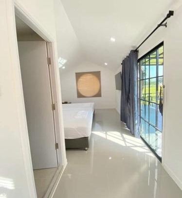 Sila House | โรงแรมราชิการีสอร์ท