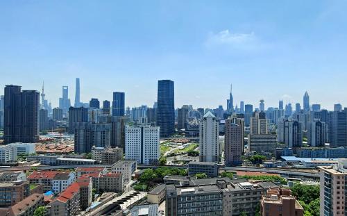 Jing'an Apartment | 大世界