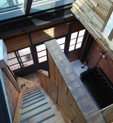 West Central District House | 小巷窄