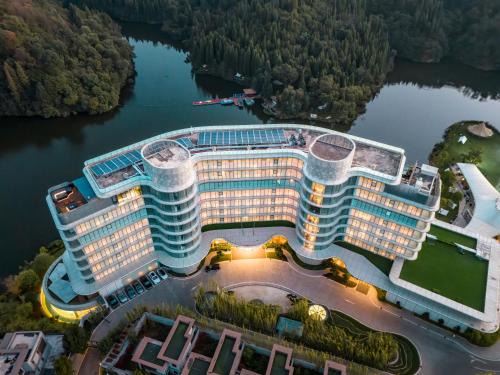 Kunming Hotel | 昆明玉龙湾湖景酒店