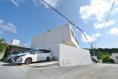 Enobi Apartment | 最大10名宿泊可能 2世帯や友人家族と過ごす沖縄