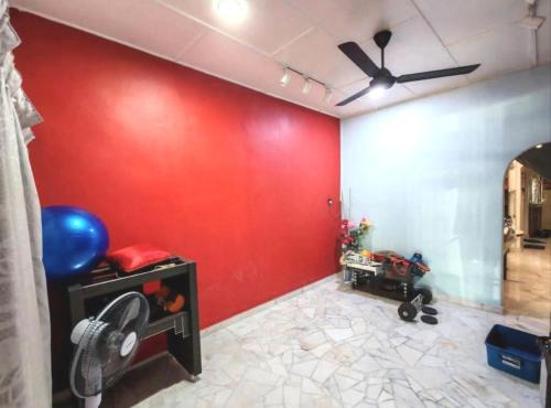 Kluang House | 欢唱名宿