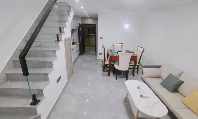 Longwan Apartment | 温州五洲国际高楼层两居室精装影院套房