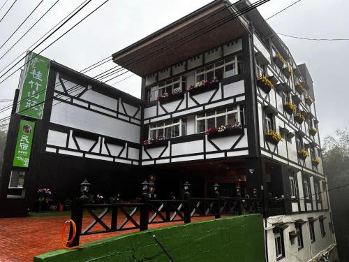 Xitou House | 溪頭桂竹山莊民宿