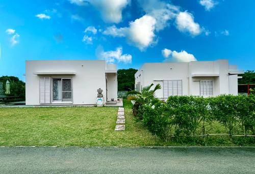 Ishigaki House | 石垣島北部一棟貸しコテージあちみぃん(achimiin)
