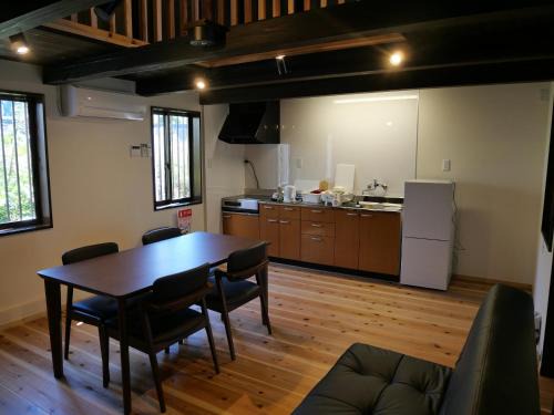 Kotohira-cho House | 麻の宿 別館