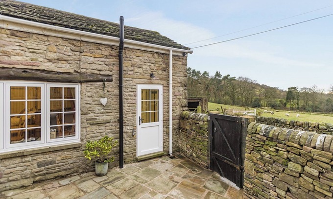 Macclesfield Cottage | 0 bedroom accommodation in Bollington, near Macclesfield