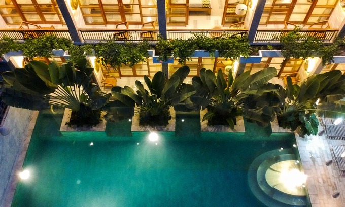 Jimbaran Hotel | 01 Deluxe room With Pool Access and Pool View