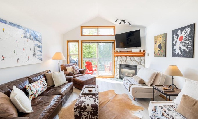 Upper Village House | #03 Arrowhead Point