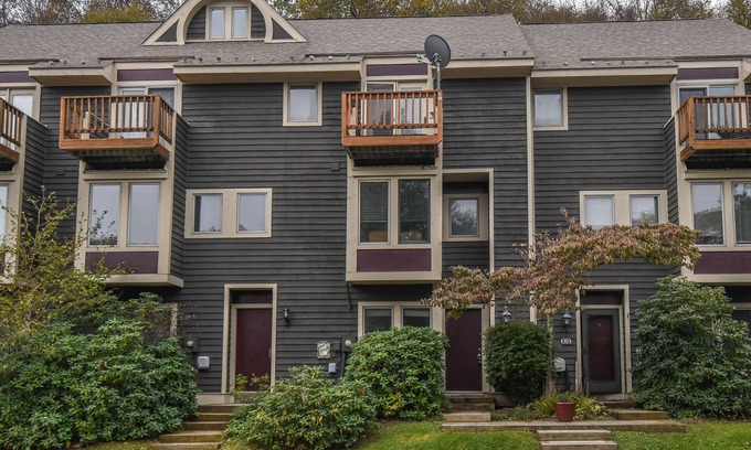 McHenry House | 08 Winding Way | Ski In/Out, Lake Views!