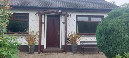 Lusk Apartment | 0ne bed house on private road