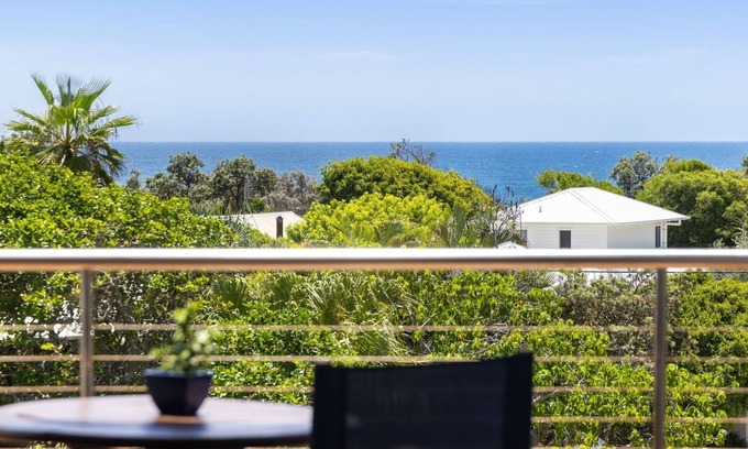 Peregian Beach Apartment | 1/5 Petrel Street Peregian Beach QLD 4573